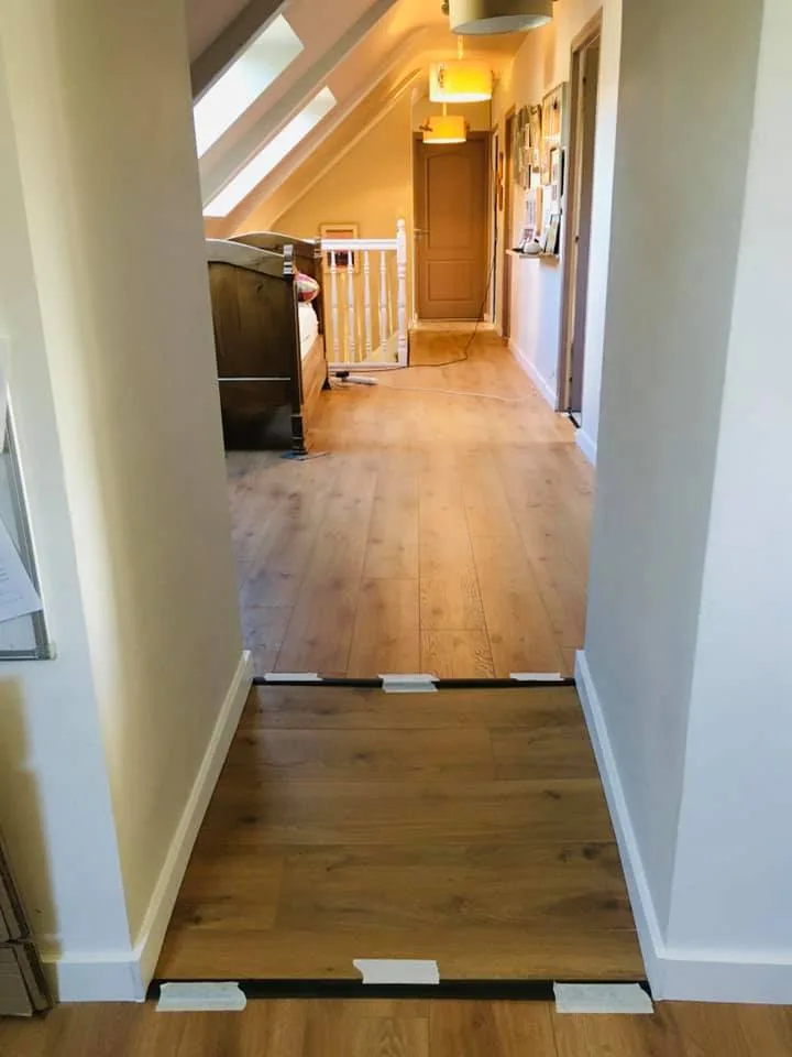 Réalisation Armor Parquet : parquet chêne dans une pièce à vivre