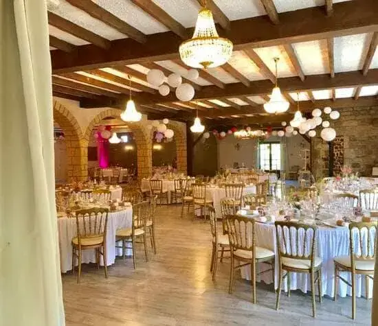 Rénovation de parquet à Lanrodec dans la salle de réception du Moulin