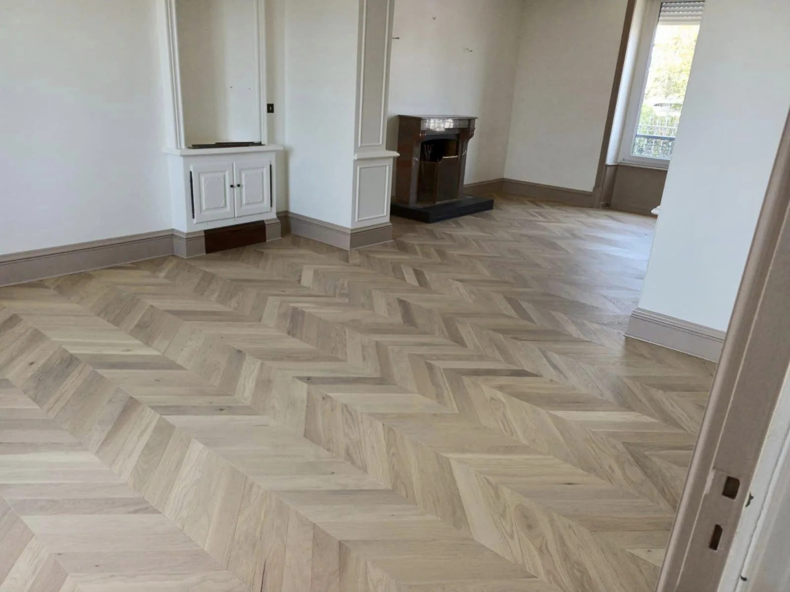 Réalisation Armor Parquet : sol en bois dans un intérieur chaleureux