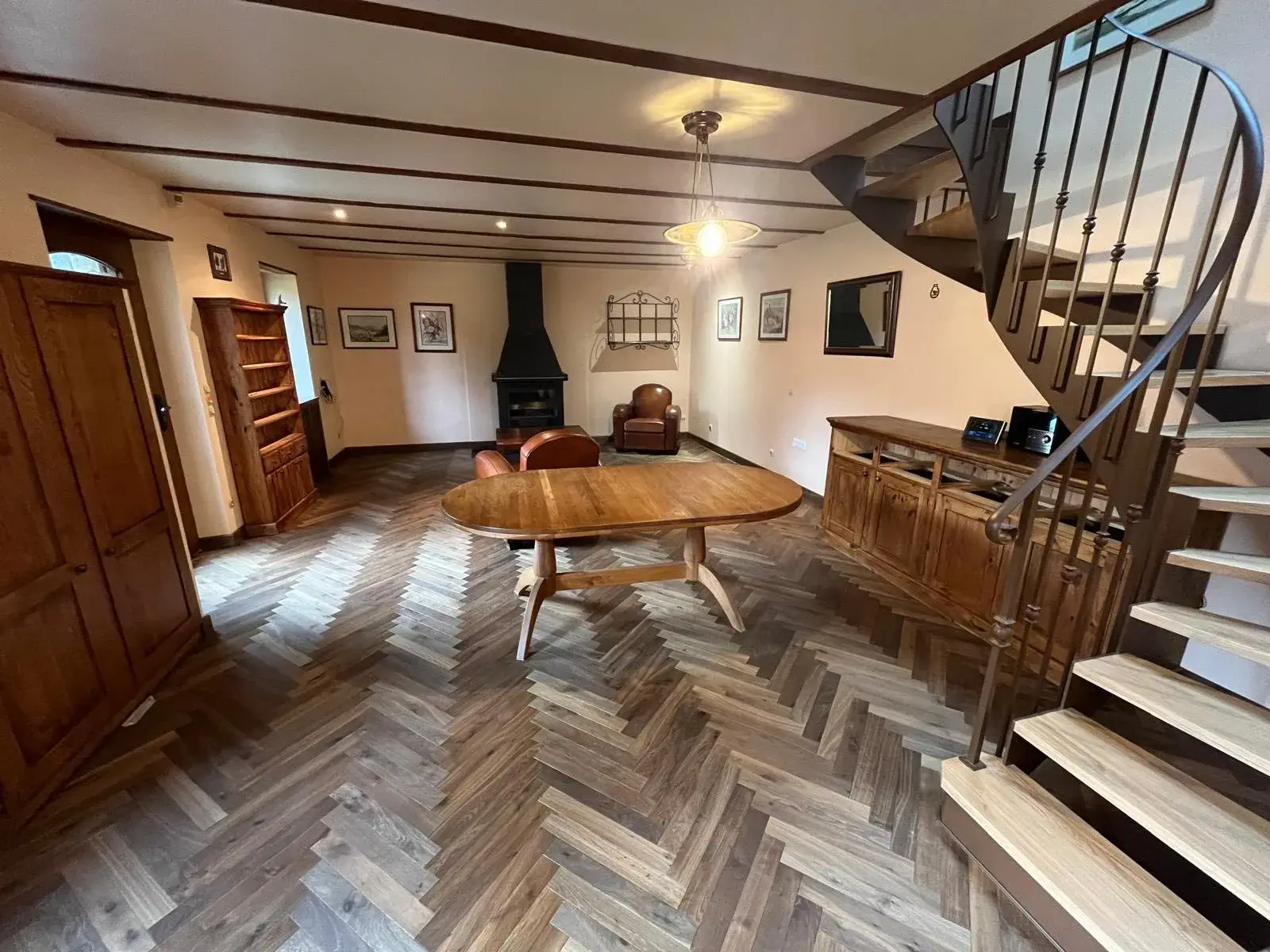 Parquet massif en bâtons rompus Chêne de l'Est à Pléguien