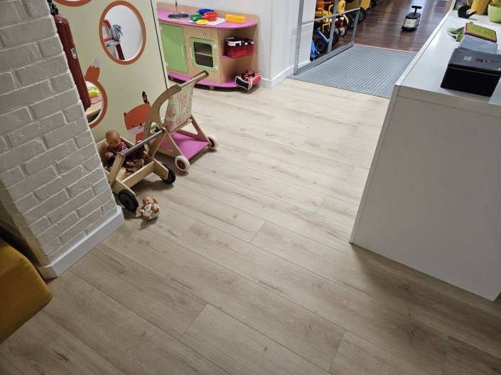 stratifieparadorcheneloftpur02 stratifieparadorcheneloftpur02