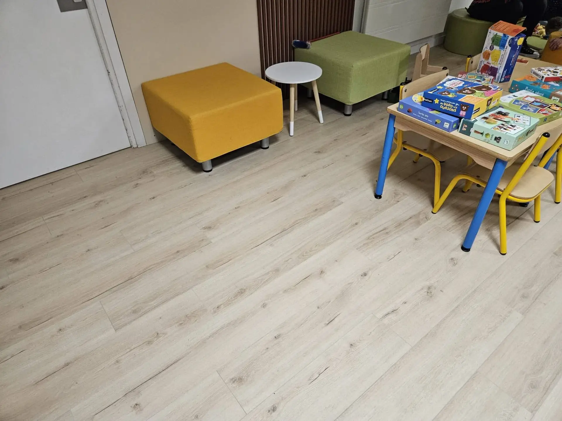 Stratifié Parador à Saint-Brieuc dans un espace pour enfants