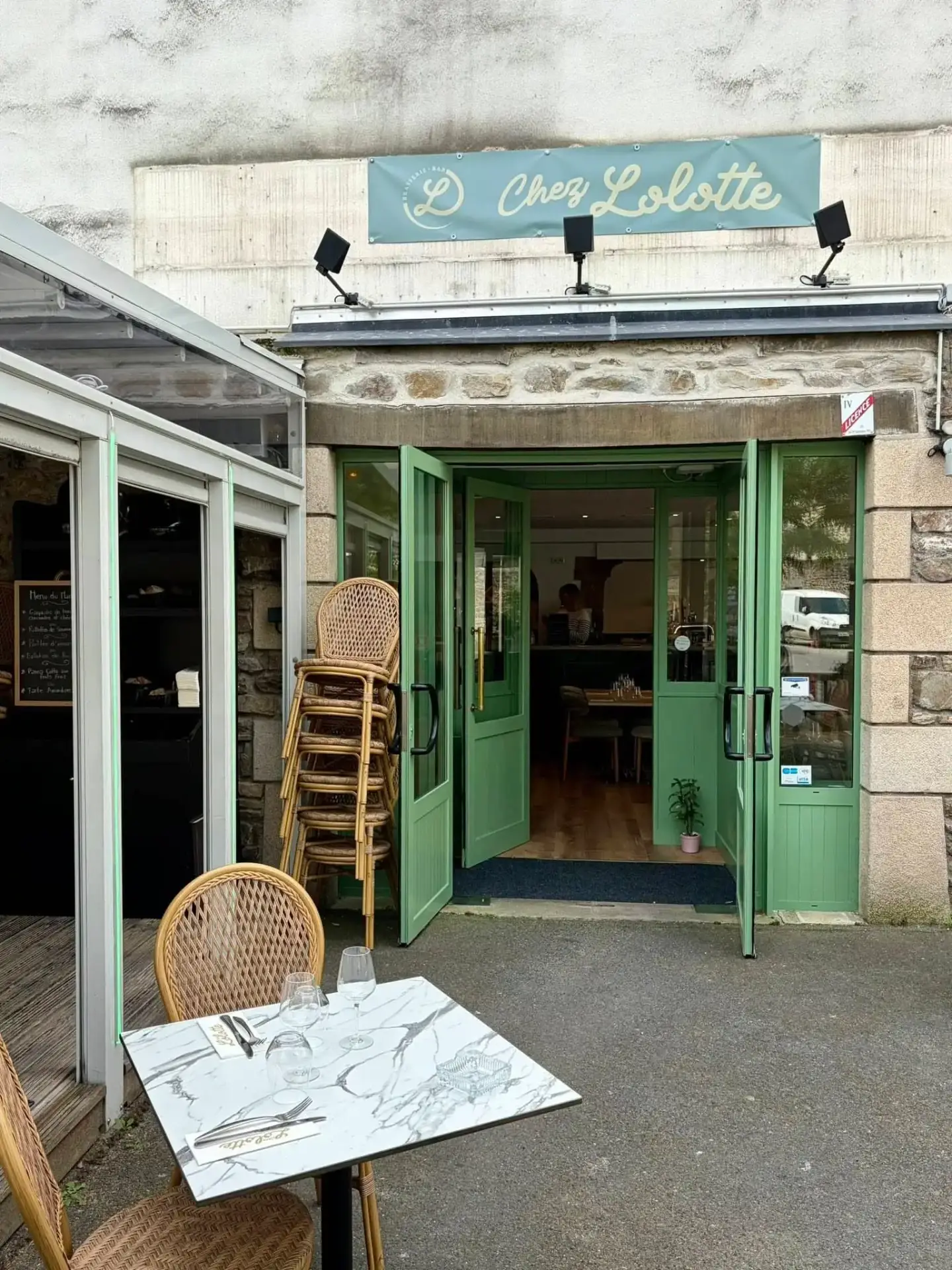 Façade du restaurant Chez Lolotte à Lamballe
